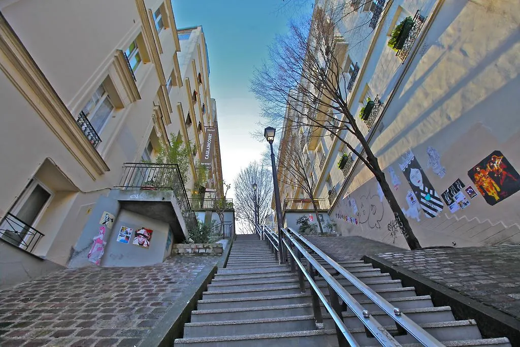 Vandrarhem Caulaincourt Montmartre By Hiphophostels
