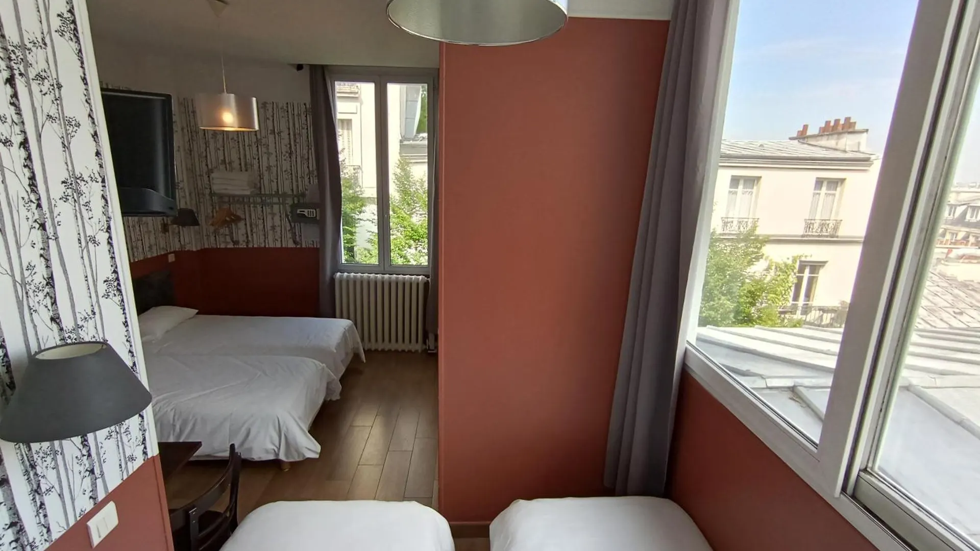 Caulaincourt Montmartre By Hiphophostels *
