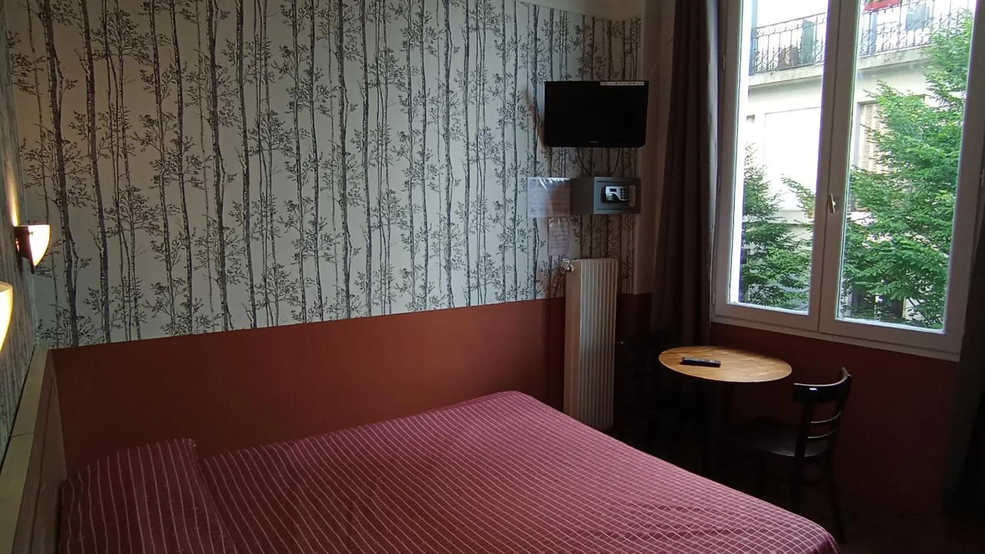 Caulaincourt Montmartre By Hiphophostels Hostel Paris