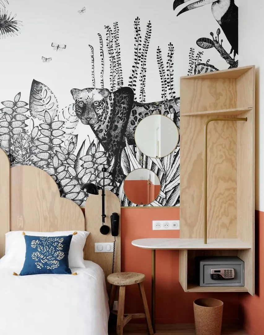 Hostel Caulaincourt Montmartre By Hiphophostels